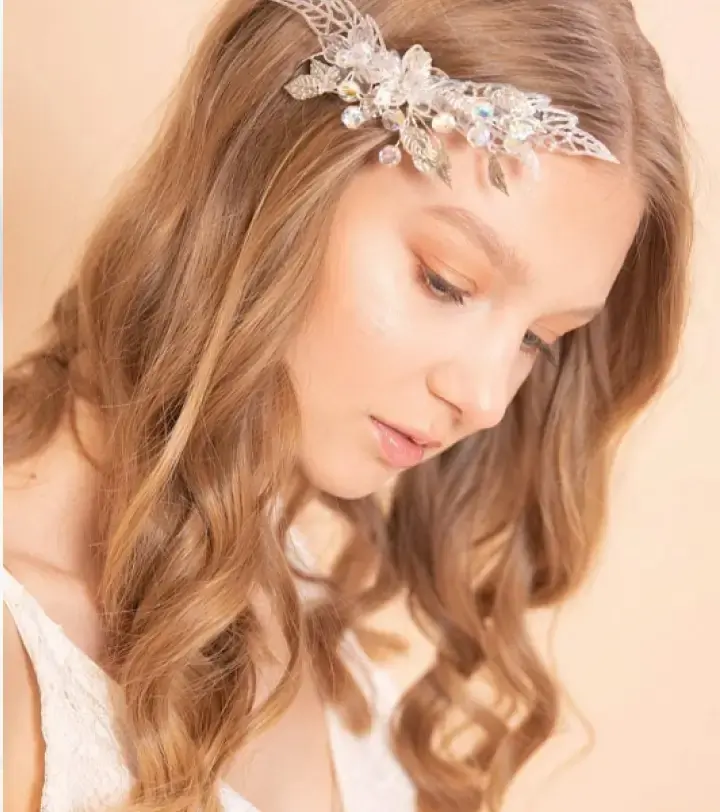 Veils and accessories
