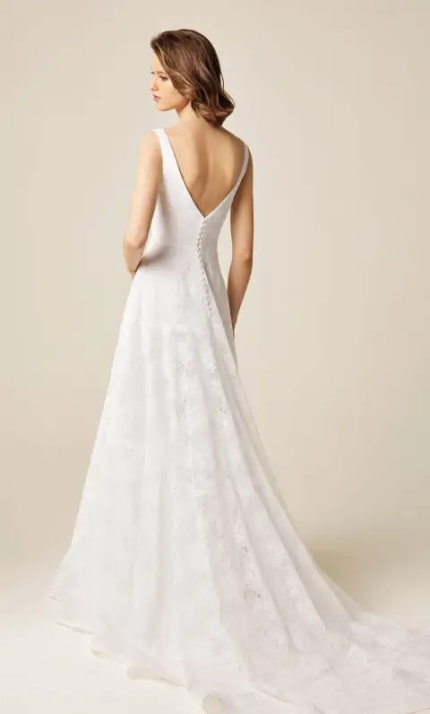 Brisa wedding gown at Bellissima Bridal