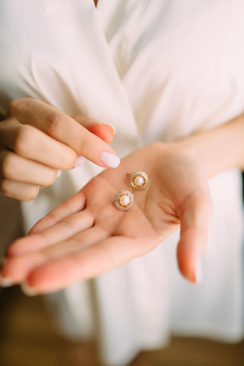Wedding Dress Heirlooms: Tips from Bellissima Bridal