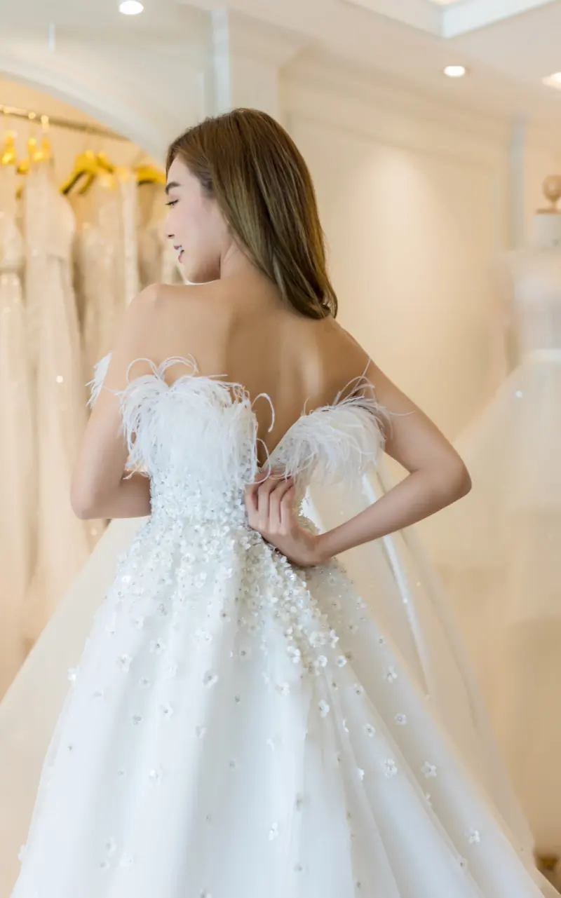 Step by Step on The Ultimate Wedding Dress Shopping Timeline